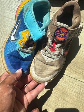 Kids Light-Up Tune Squad Sneakers in Blue & Brown